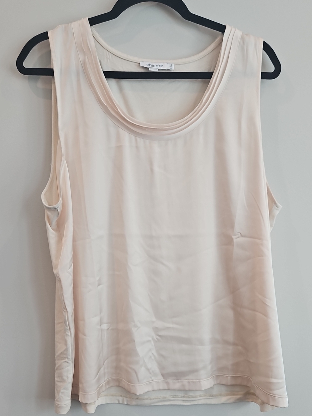 Chico's Petite Cream Sleeveless Scoop Neck Blouse
